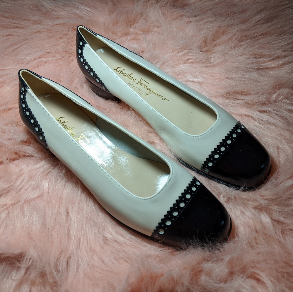 Salvatore Ferragamo Flats